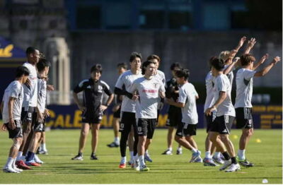 サッカー
